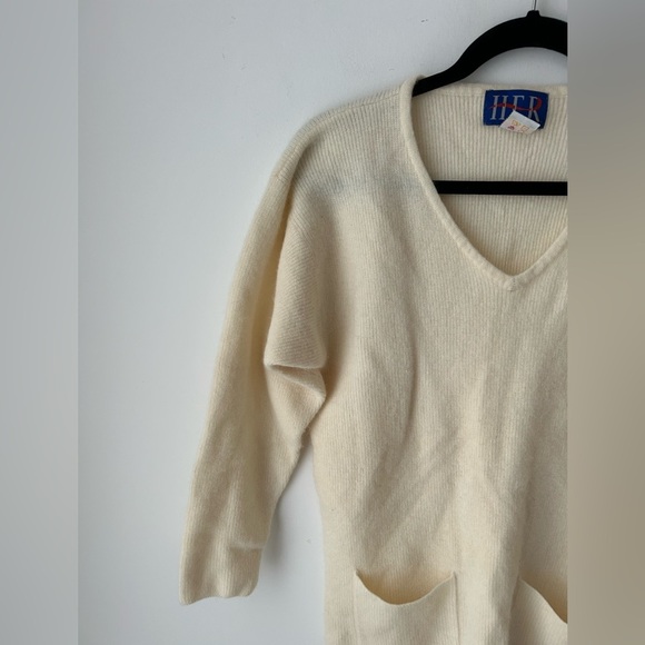 Vintage lambswool angora hair cream sweater - Picture 2 of 11